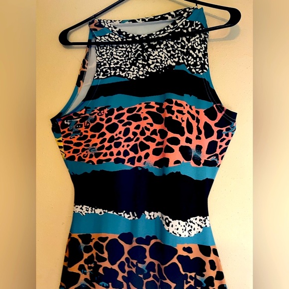 Bodycon Dress with several colorful prints and dimensions, size M - Picture 2 of 9
